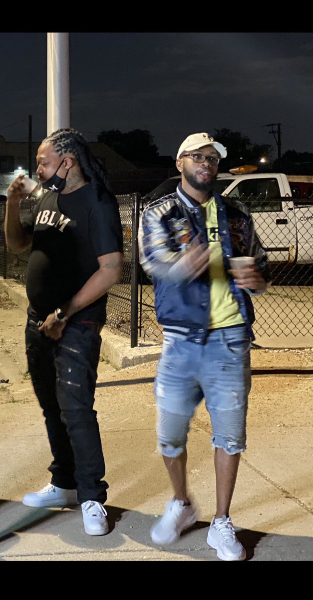 HgeYung's tweet photo. My fuckin brotha 😷😈
#SupposedToBe #HunnitGangWorld #2020shit
#hgcflmg #cflmg #cashforlifemoneygang #chicagomusic #newmusic #thinkBIG #m2s #missiontosucceed #soundcloud #tidal #Googleplay #itunes #spotify #YOUTUBE #l4l #f4f #YunG #plataOplomo #rapper #hiphop #music #artist #blm https://t.co/motDj1nLXo