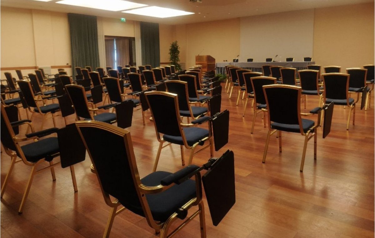 hotelglobuscity's tweet photo. Le nostre #SaleMeeting sono pronte e in perfetto assetto ☺️!
#Sicurezza e #Distanza rispettate più ch che mai! Contattateci 0543 722215
#BestWestern
#CentroCongressi
#HotelGlobusCityForlì https://t.co/trGJTa1yYr
