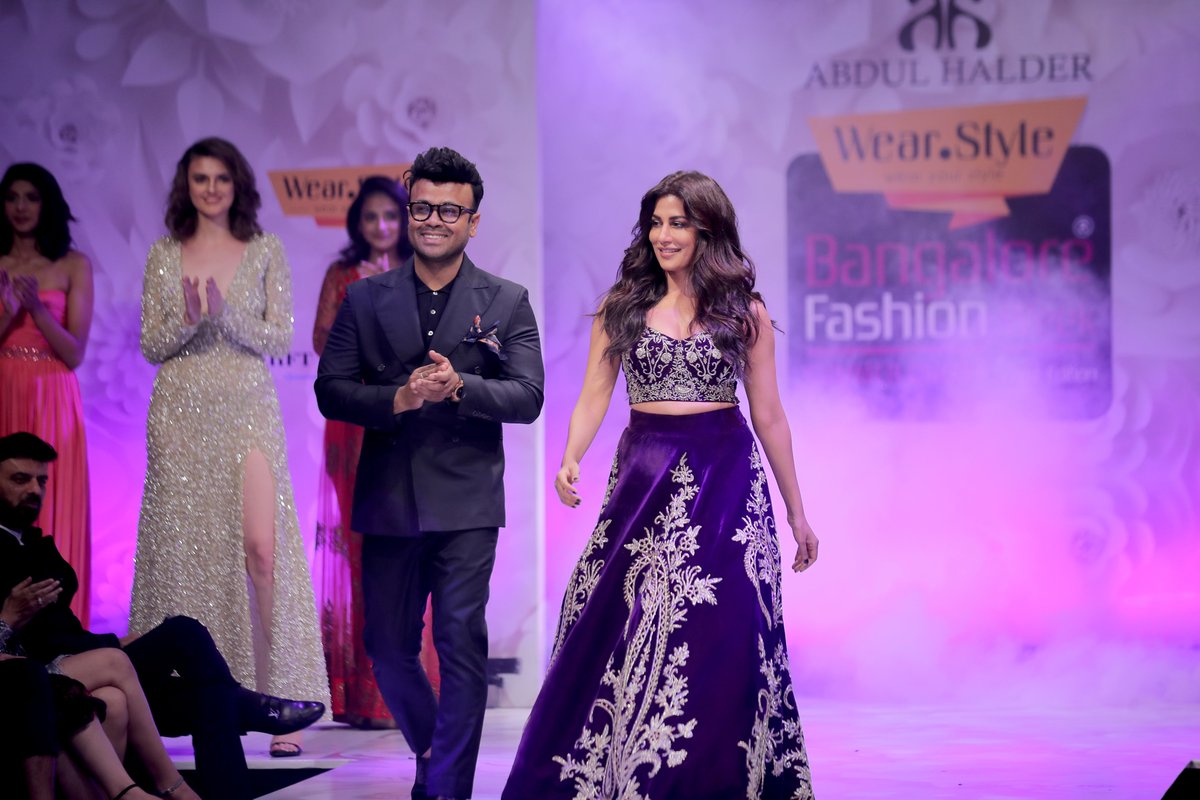 Inframe <a href="/chitrangda/">Chitrangda Sawhney</a> attiring Abdul Halder collections In Bangalore
Pc <a href="/subzcanvas/">Subzcanvas</a> (Team)
Content <a href="/subzcanvas/">Subzcanvas</a>
Designer <a href="/abdulhalder/">Abdul Halder</a>  Event @bangalorefashionweek
Venue @theoterrahotels
#chitrangadasingh #beauty #bangalorefashionblogger #bangalorefashionweek #bangalorefashion