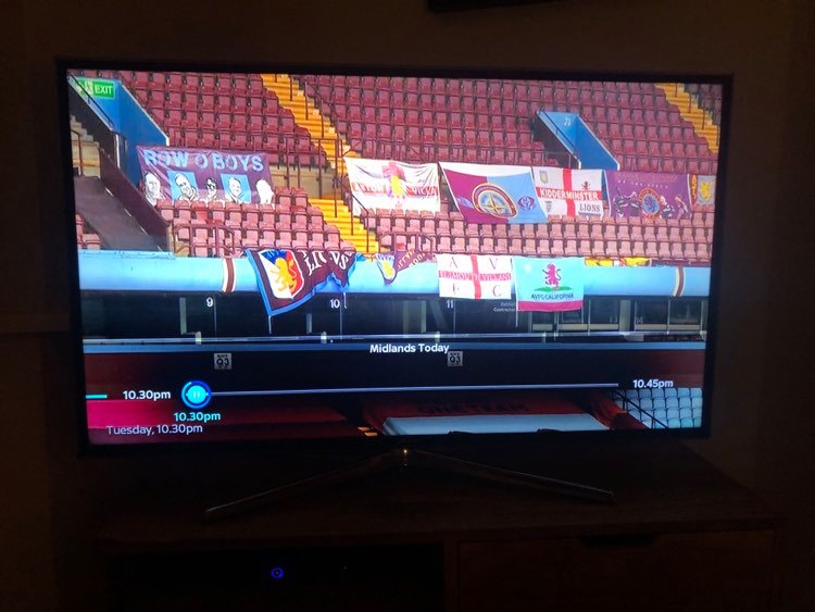 RowOBoys's tweet photo. That's our flag sorted for tonight #AVFC https://t.co/8k3bVAAehX
