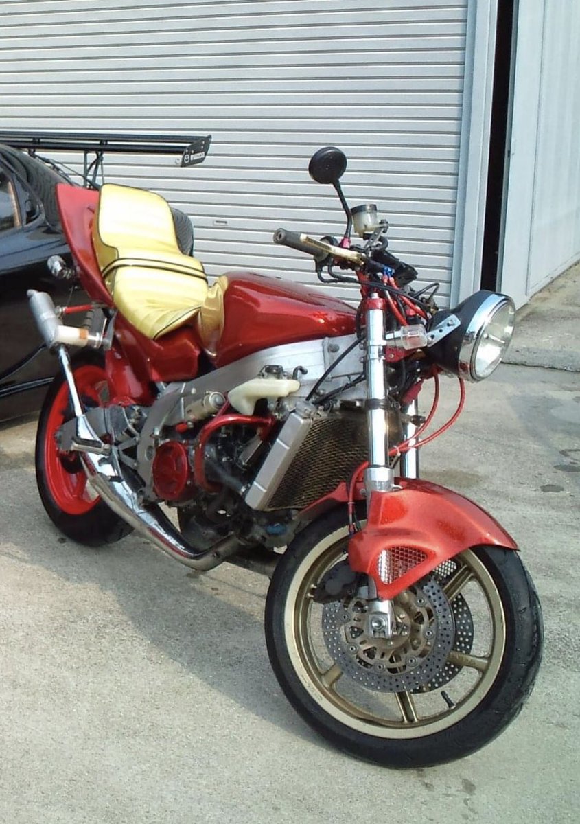 にっぱち 7603tv Skusuana こんな綺麗な族車 Nsr はみたことありません 族車nsrを半キャでブンブンしてるですかね 車体が泣いてますね 族車って定義がわかりませんけどピカピカ綺麗なのは高い盆栽バイクを部品と塗装で綺麗にしてる旧車会バイクだ