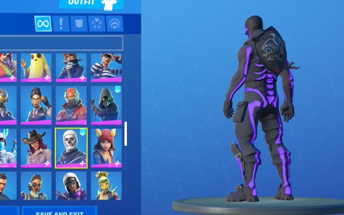 oogoa1's tweet photo. Trading my skull for renegade raider taking a chance with it coming back!! ( super stacked btw ) #Fortnite #fortniteseason3 #fortniteaccount #fortniteaccountforsale https://t.co/Fh4VXftDUM