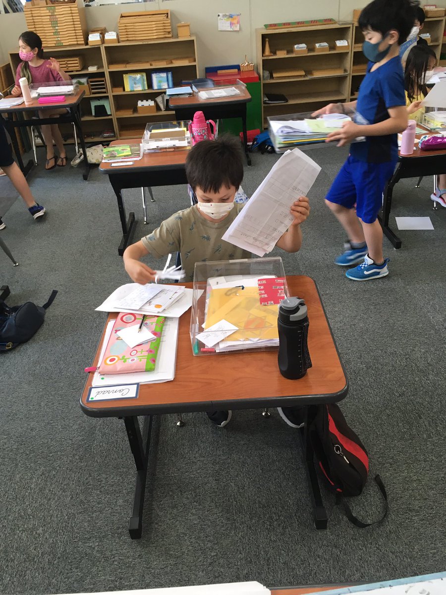 MSTokyoOak's tweet photo. Working on our end of the year portfolios https://t.co/w6coenahhA