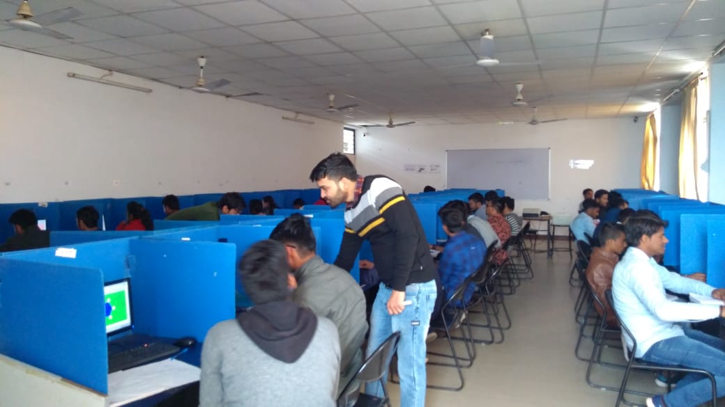 MitrcElectrical's tweet photo. Year In Review: A Training was organized for 6th Sem Students by Electrical Department of MITRC on "PLC, SCADA  and Variable Frequency Drive(VFD)" in Which Students Participated and gained knowledge. https://t.co/b9w0mS16fS
