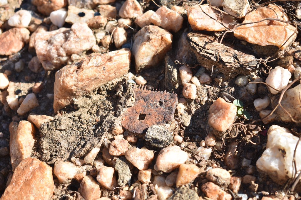 DecolonizingG's tweet image. Tracing Old Location: It continues to resist through presence, with a violent memory and traces of an alternative city. The fear is, a developer coming up with fancy proposals, and suppress this memory forever! Let’s talk spatial justice!! Let’s do this walk again...