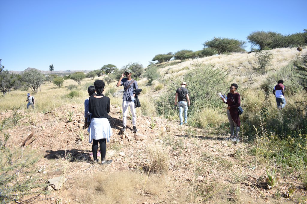 DecolonizingG's tweet image. Tracing Old Location: It continues to resist through presence, with a violent memory and traces of an alternative city. The fear is, a developer coming up with fancy proposals, and suppress this memory forever! Let’s talk spatial justice!! Let’s do this walk again...