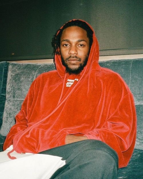 Best rapper in the world turns 33 today. Happy birthday Kendrick Lamar. 