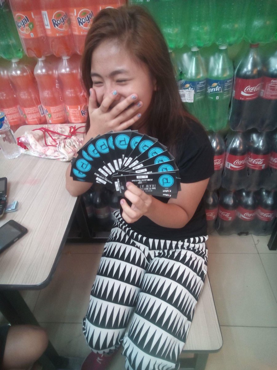 tjf_ira's tweet photo. June 17, 2017 3 taon na ang nakalipas pero sariwa pa rin lahat ๐ฅบ Naalala ko kung paano ka lumuha nung Ikaw at Ako na kinakanta mo, kasi inaalala mo kung paano lahat nagsimula. We love you, kuya! @tjmusicmonterde #IkawAtAkoTheConcert #FirstEverConcert https://t.co/oTKP3y6nFu
