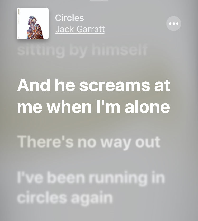 Notre nouveau blogpost arrive tout bientôt, et nous faisons notre « coming out »  👊👊👊