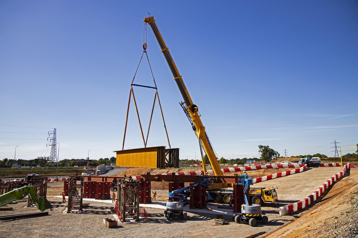 HS2ltd's tweet photo. #NorthEast company @CleveBridgeUK is delivering for HS2. The #Darlington engineers have produced 24 huge steel girders for the first bridges to be built on the HS2 project. The bridges will span the #M42 near the #HS2 Interchange station. Learn more: https://t.co/XmuVght9gV https://t.co/a0x5abuWJ8