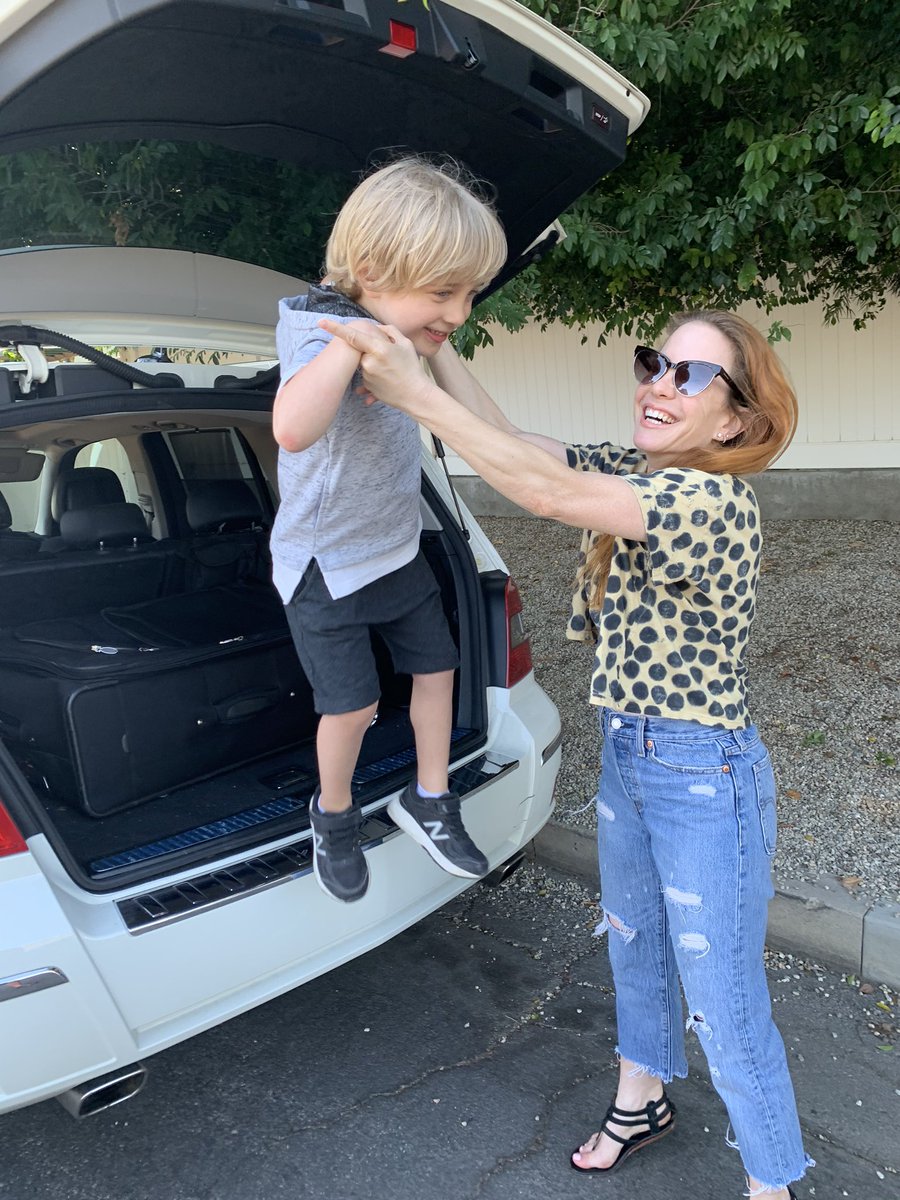 #ad We are getting ready for our first road trip since quarantine began! 🙌🏻🥳 <a href="/KelleyBlueBook/">Kelley Blue Book</a> has been there for us and helps to keep our cars in working order. Check out their Auto Repair Guide for future vehicle maintenance👍🏻🙌🏻💪🏻  bit.ly/2zlXu2G