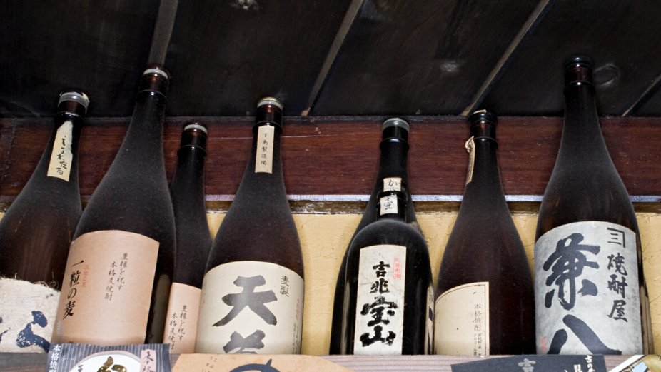 Shoichi Murata お酒を生業にする人 V Twitter ブログやインスタ用の画像を作成する時には Canva というサービスを使ってる フリー素材の写真なんかも揃ってるからめちゃ便利 けど 日本酒 というキーワードで 明らかに 焼酎 の画像がヒットするから注意が