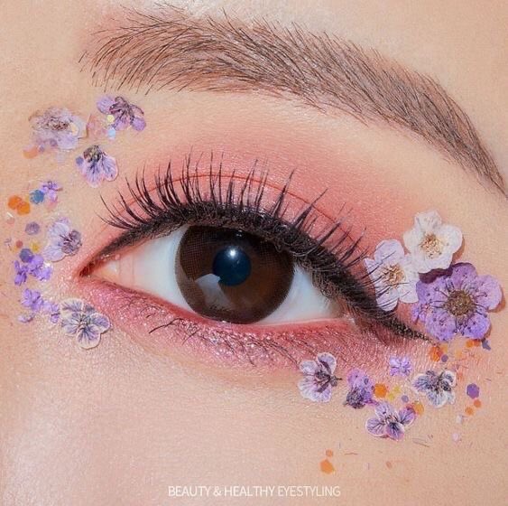 DrawRefrences's tweet image. Eyes with flowers