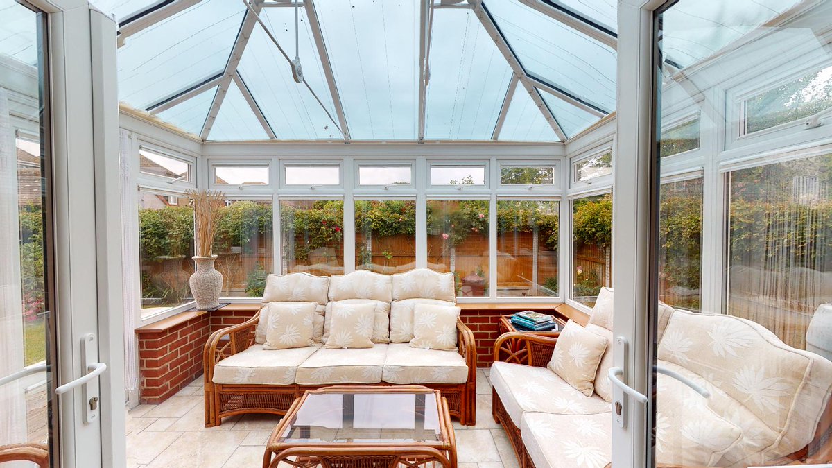 Estate agents: did you know?
🏠🏠🏠

My virtual viewings are helping agents like you to build their business back up so they can help homebuyers experience their properties in all their AMAZINGNESS.

I do this by combining interactive 3D tours, video conf &amp; amazing imagery.