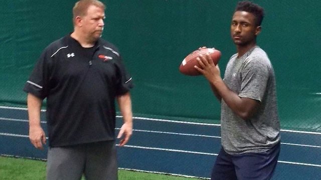 KyleJAndrews_'s tweet image. For 21 years, @QBCoachBaucia has been training some of the DMV’s future star QBs. Among the names — Kevin Hogan, Kasim Hill, Kurt Rawlings and currently 5-star QB Caleb Williams. Theplayers have one goal: “See the DMV take over college football.”

READ: bit.ly/3hIBPn1