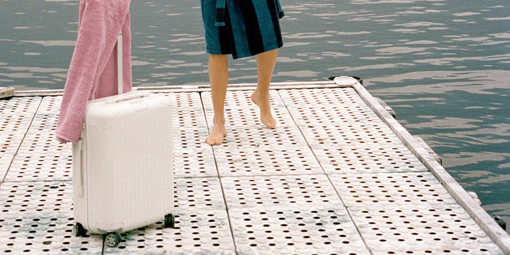 rimowa essential cabin white