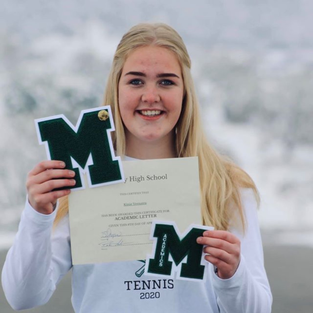 A few more graduation photos from #AyusaClassof2020 💚🎓