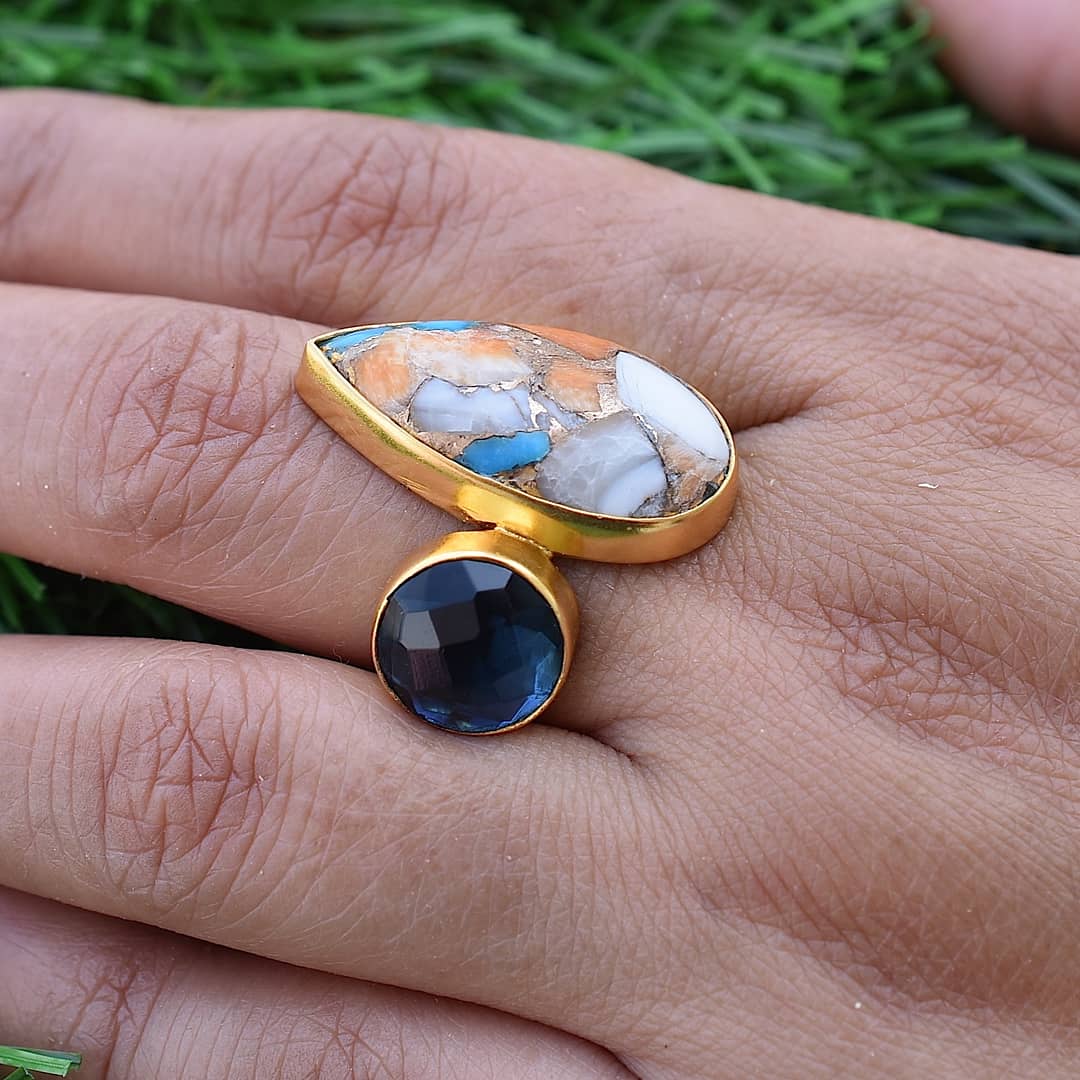 veracityjewelry's tweet photo. This elegant ring made by Oyster turquoise and Iolite Quartz , in base metal with 18 carats Gold plated . A perfect gift for someone you love ❤️.
#veracityjewellery
#Deliveringsmile
#Spinyturquoise
#Oysterturquoise
#handmadejewellery
#silverjewelry
#copperturquoise https://t.co/Vl0p6WlXz8