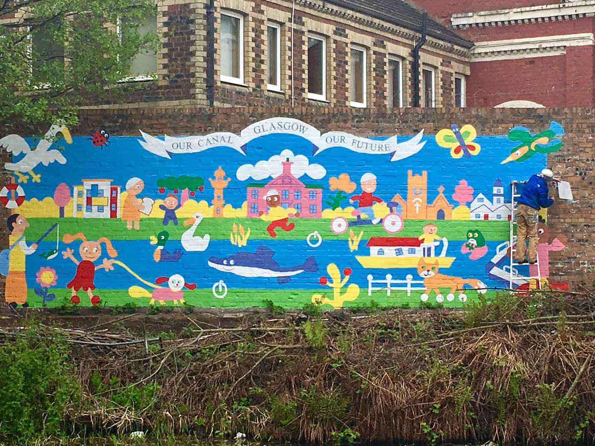 I’m always on the lookout for public art by women, so I love these two colourful murals by Sharon Scotland. One on the canal at Ruchill, the other in the Children’s Wood, North Kelvinside  #WomenMakeHistory  @womenslibrary