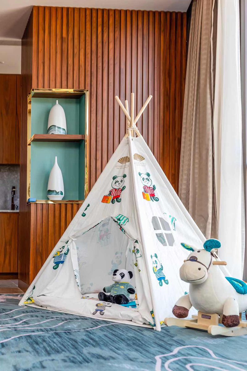Bringing playtime indoors; our teepee tent and stuffed toys which we designed for <a href="/MO_HOTELS/">Mandarin Oriental</a>  to help little imaginations flourish creatively and freely.

#bespokeproduction #bespokedesign #guestexperience #luxuryhospitality #luxuryhotel #ImAFan