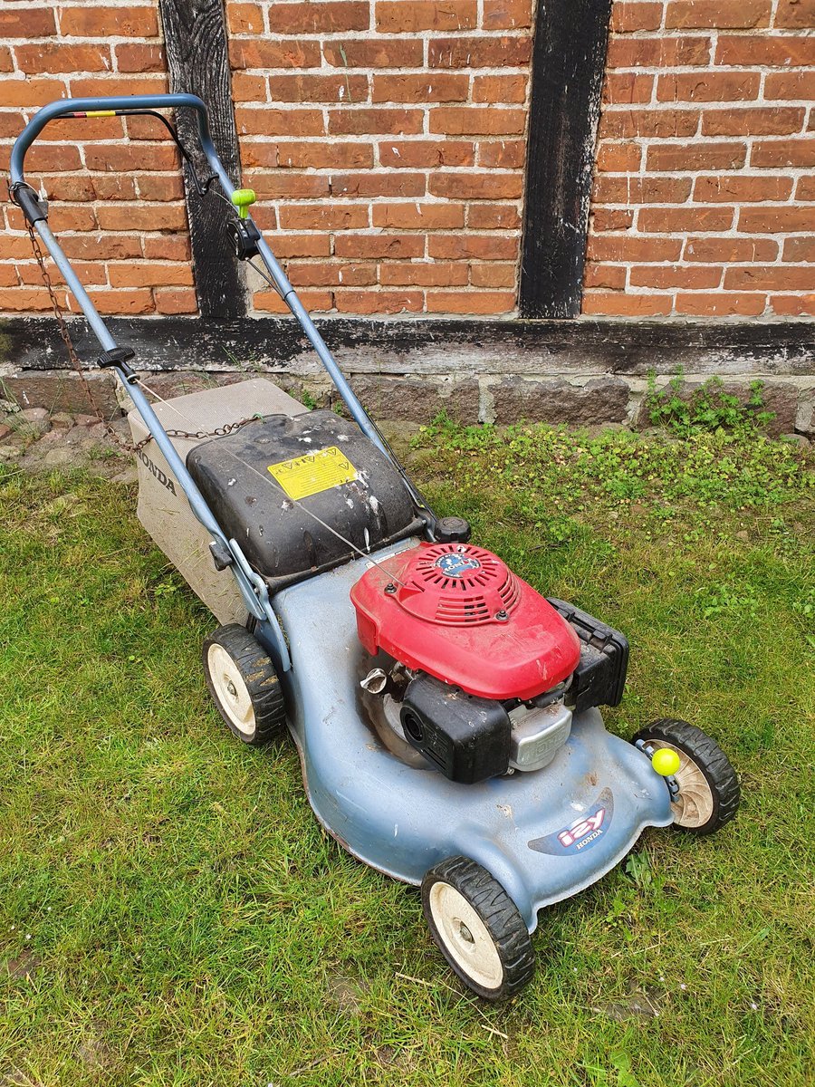 Das beste am #Homeoffice: Zwischen zwei Terminen mit der Honda mal 'ne Runde drehen 🏍️💨

@AviloX_Official