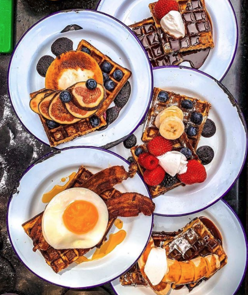 jojoandandy's tweet photo. 🧇 I can go waffling on and on but a photo says a thousand words right  #foodinlondon #londonfoodmarket #streetfoodlondon #foundlondon #londonbestfood #waffles #dessertlover #sweettooth #streetfood #streetfoodlondon #flatironsquare #maltbystreet #foodphoto #foodphotography #food https://t.co/UXHRb0MYgM