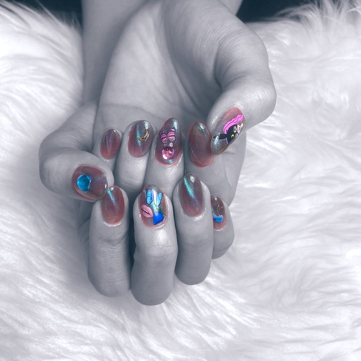 sarapiece1piece's tweet photo. 🆕ヘア&ネイルだよン♥️💓💙
NEWはキブンがルンルンですの♪
#new #haircolor #nail #sarapi https://t.co/UcjcGNfKom