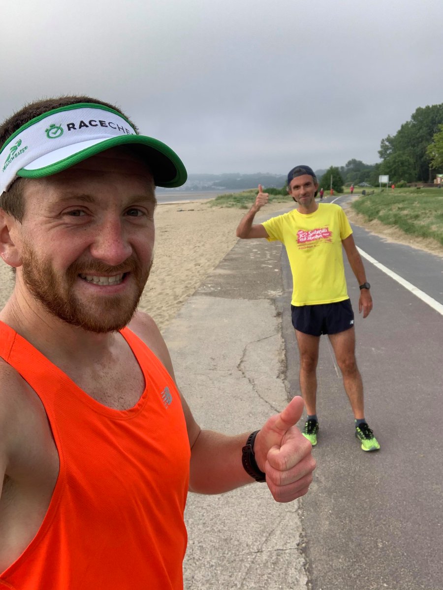 edwardc26's tweet photo. Got my fellow @racecheck mate Michael Roderick(@trihardharriers)  to pace me to a 5K pb this morning for the British Masters virtual 5K! @TheBMAF for @SwanHarrierDev.  #teamwhite and #teamblack working together :-) racing maybe off but #visorclub is still the best! #running #5k https://t.co/yH5ouMCx8i