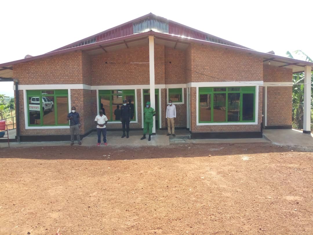 NzirabatinyaMo4's tweet photo. Ubuyobozi bwa NASHO sect burashimira MINAGRI,RAB,PASP ko ubuhunikiro bwahawe nkunganire binyuze muri PASP bwuzuye, capacity ya 1000T +Hehe no kwangirika kw'imyaka @RwandaAgri , @SPIU_IFADRwanda @KireheDistrict @RwandaEast @nsenga2 @GeraldMuzungu https://t.co/0ySTi15c7S