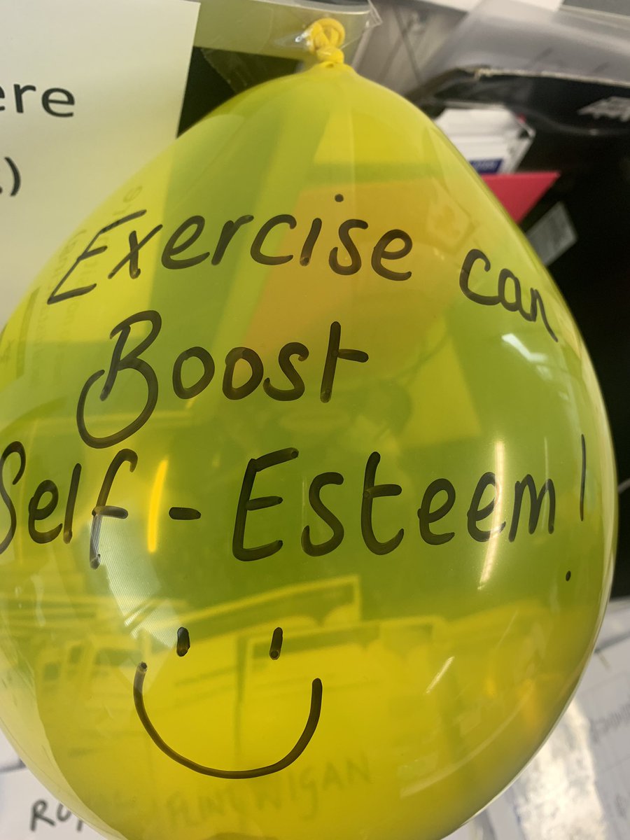 samhayes_physio's tweet photo. Day 3 of #pulmonaryrehabweekuk 

The team are out providing #COVIDrehab as well as our “usual” service. Planning walking groups as able to #increaseactivity 

Few more #balloons for you all 😁🎈 https://t.co/hb9CmgMIre