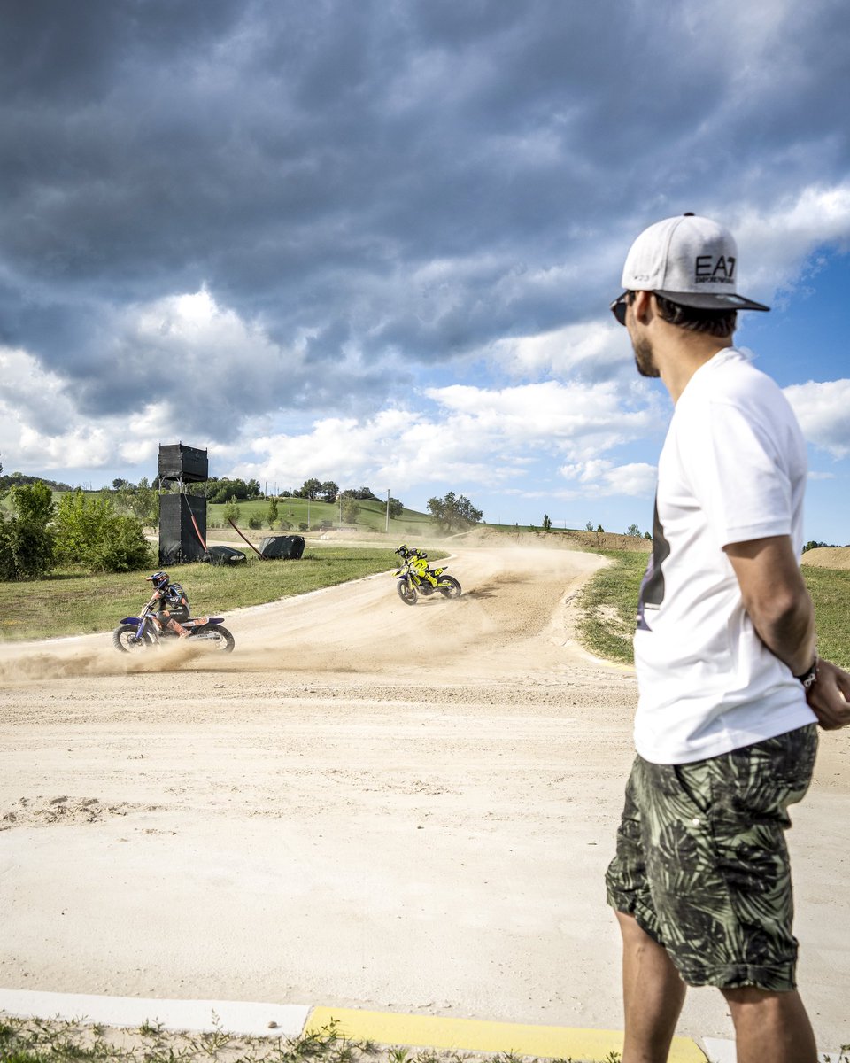 VR46 Riders Academy tweet media