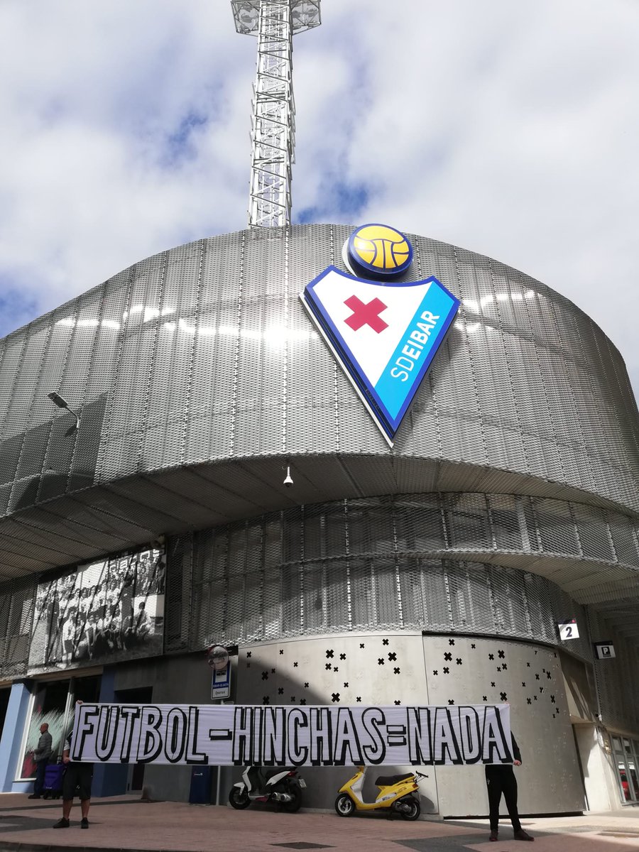 17/06/2020 ¿Derby en Ipurua?

<a href="/SDEibar/">SD Eibar</a> - <a href="/athletic_eus/">Athletic Club</a>

No vuelve el fútbol a Eibar, vuelve vuestro negocio. A <a href="/LaLiga/">LALIGA</a> le importa el deporte una mierda y a los clubs sus aficionados más de lo mismo.

FUTBOL - HINCHAS = NADA

#SinAficionadosNoHayFútbol
#NoEsFútbolEsLaLiga