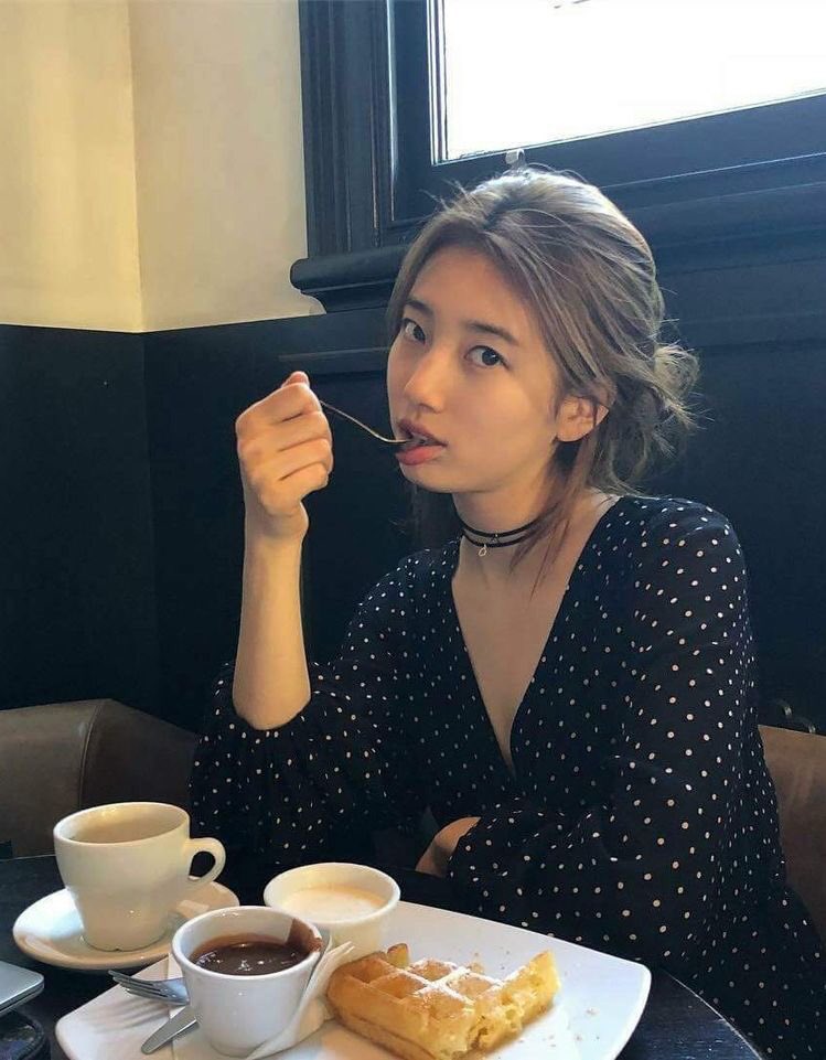 Enamhee_'s tweet photo. สังเกตุว่าเกิร์ลกรุ๊ปJYPทุกวงมันจะต้องมีคนที่แบบฟีลแฟนสาวสักคนในวงอ่ะ
WG=โซฮี
MissA=ซูจี
TWICE=น��ยอน
ITZY=ลีอา https://t.co/syz0w6nNCN
