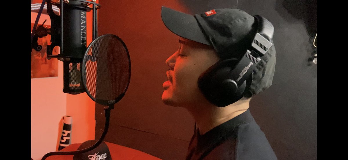 simon_jap's tweet photo. RAIZEN @HUMANMUSIC_IKB REC🔥

#rapgang #raizen #ikb #humanmusic https://t.co/nhN2rIBKKJ