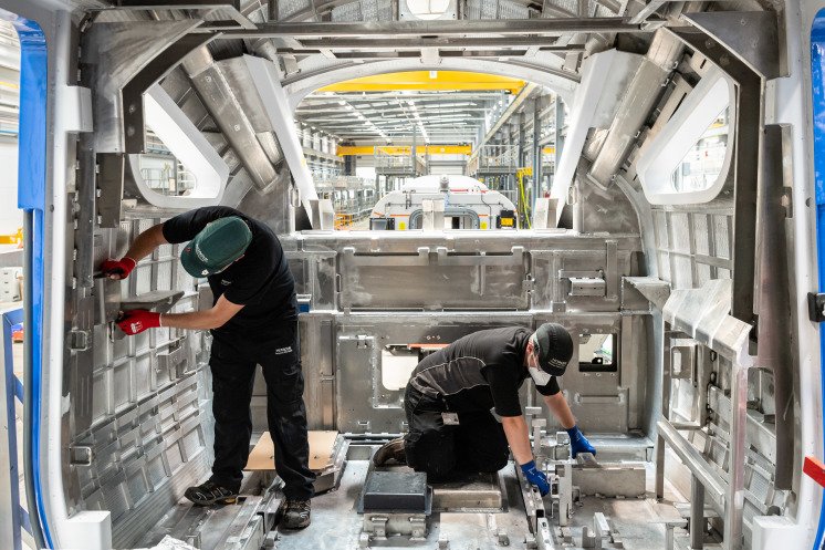 Hitachi Rail begins new phase of #manufacturing at UK factory with East Coast Trains order bit.ly/3hIa0ez @HitachiRailEU <a href="/AycliffeBizPark/">AycliffeBusinessPark</a> <a href="/DurhamPbyP/">DurhamPoweredByPeople</a> @UKmfg <a href="/TheManufacturer/">The Manufacturer</a> #Aycliffe #CountyDurham #NorthEast #Rail