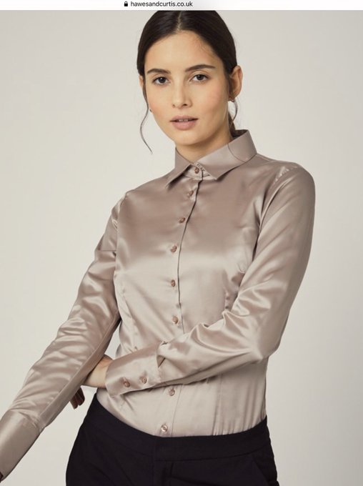 I love this colour from #Hawesandcurtis what do you think? I think I am going to try and copy some of<a href="/tag/hawesandcurtis"class="tags">#Hawesandcurtis</a>