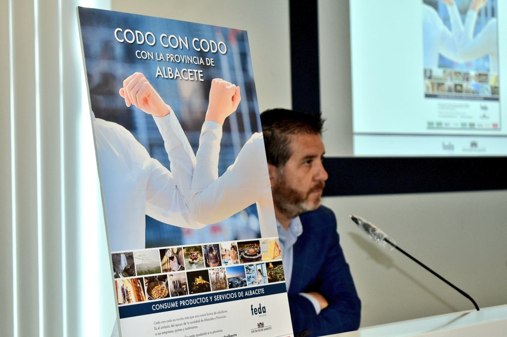 dipualba's tweet image. 🔊La #Dipualba y @EmpresariosFEDA, #CodoConCodo con los sectores #estratégicos de la provincia💪🏼💪🏼
@santicenizate y Artemio Pérez han presentado una #campaña para concienciar a la sociedad de lo vital de consumir productos y servicios de esta tierra 🔝😍👌🏼
dipualba.es/Main/noticia.a…