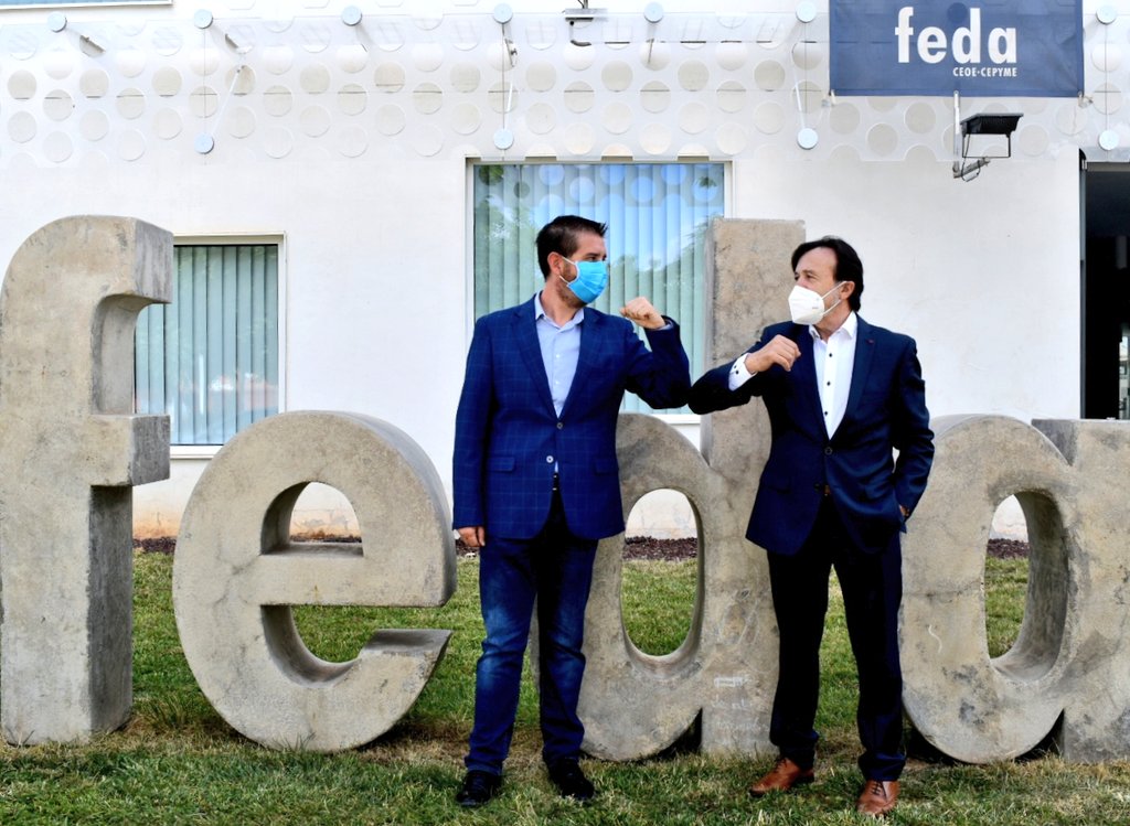 dipualba's tweet image. 🔊La #Dipualba y @EmpresariosFEDA, #CodoConCodo con los sectores #estratégicos de la provincia💪🏼💪🏼
@santicenizate y Artemio Pérez han presentado una #campaña para concienciar a la sociedad de lo vital de consumir productos y servicios de esta tierra 🔝😍👌🏼
dipualba.es/Main/noticia.a…