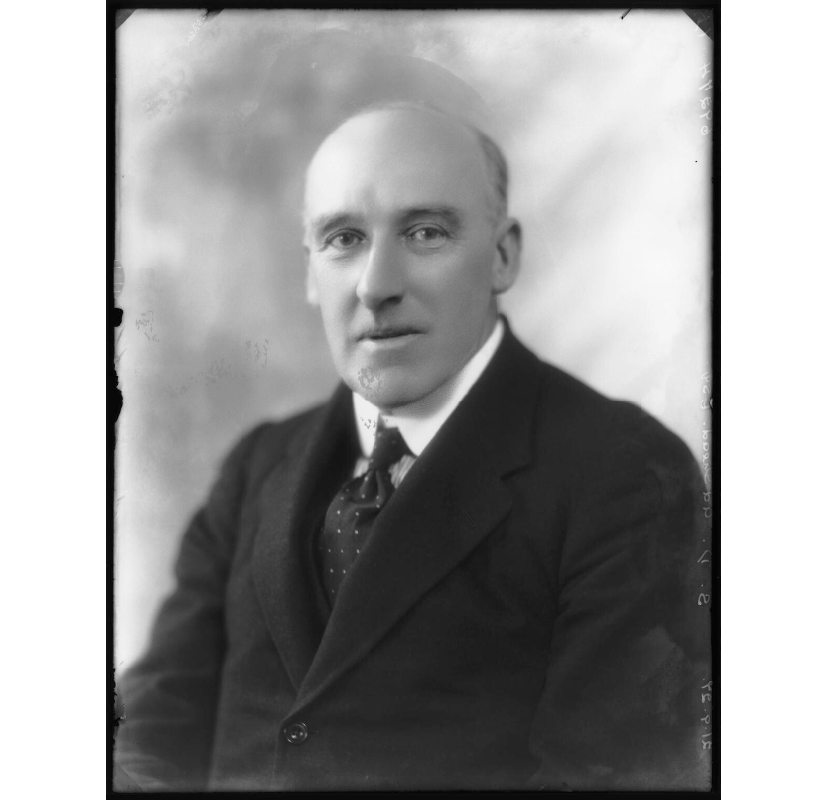 The Town Planning Review was produced by the  @LivUniArch ‘s department of Civic Design and openly discussed these strategies. Stanley Adshead wrote a series on the ‘Decoration and Furnishing of the City’, for instance: