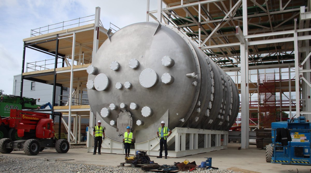 MaceGroup's tweet image. Mace has facilitated the installation of the large space test chamber at the National Satellite Test Facility in Harwell, Oxford. The enormous chamber will be used by the space industry to test spacecraft up to 7 tonnes. Read more on BBC: bbc.in/2AzLwn1 #SCF #SCFvalues