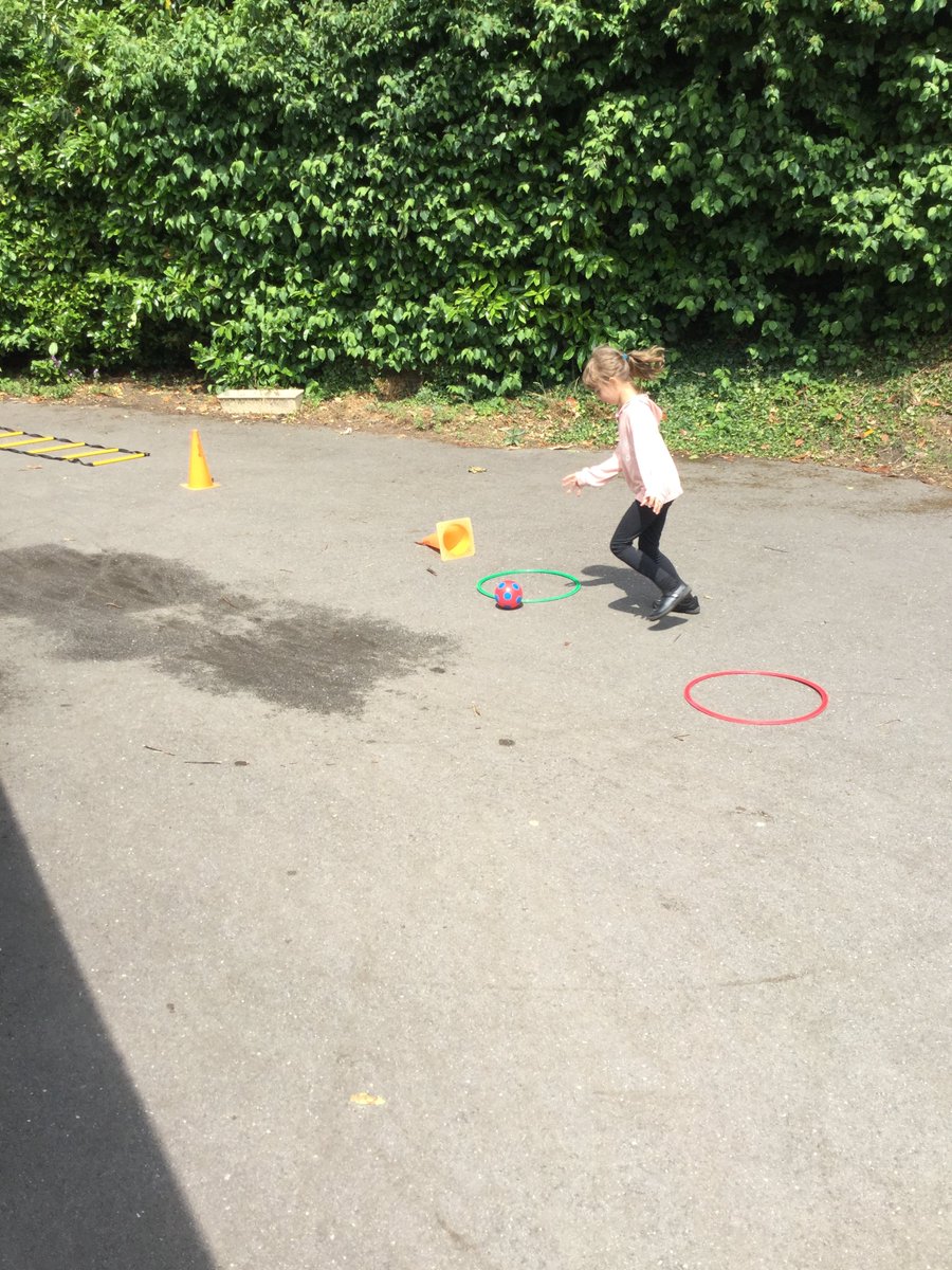 NorthWalsall's tweet image. We enjoyed out obstacle course outside #outsideexercise