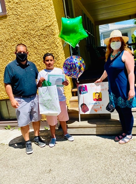 RobConsaul's tweet photo. Ms. Santiago and I are so proud of our students. We made home visits to celebrate moving up for our 6th graders yesterday 🎊🎈���� More today! #school#25 #mightymustangs @RCSDsch25 @SheelaWebster https://t.co/zCcKrA95sE