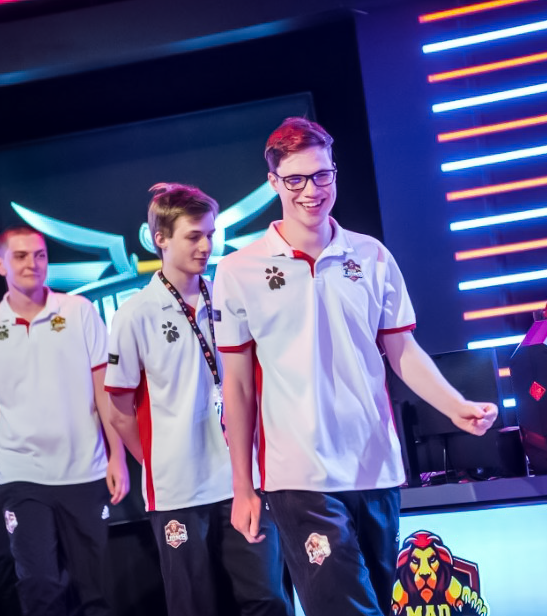 FNATIC's tweet photo. The Slovenian duo, back together again. ๐ฅบ๐ธ๐ฎ๐ฅบ
@nemesis_lol and @CrownshotLoL face off in tonight's Guess My ELO Live at 7PM BST.
#FNATICLIVE https://t.co/ENyHRk7sIH https://t.co/biNqmLBq3X