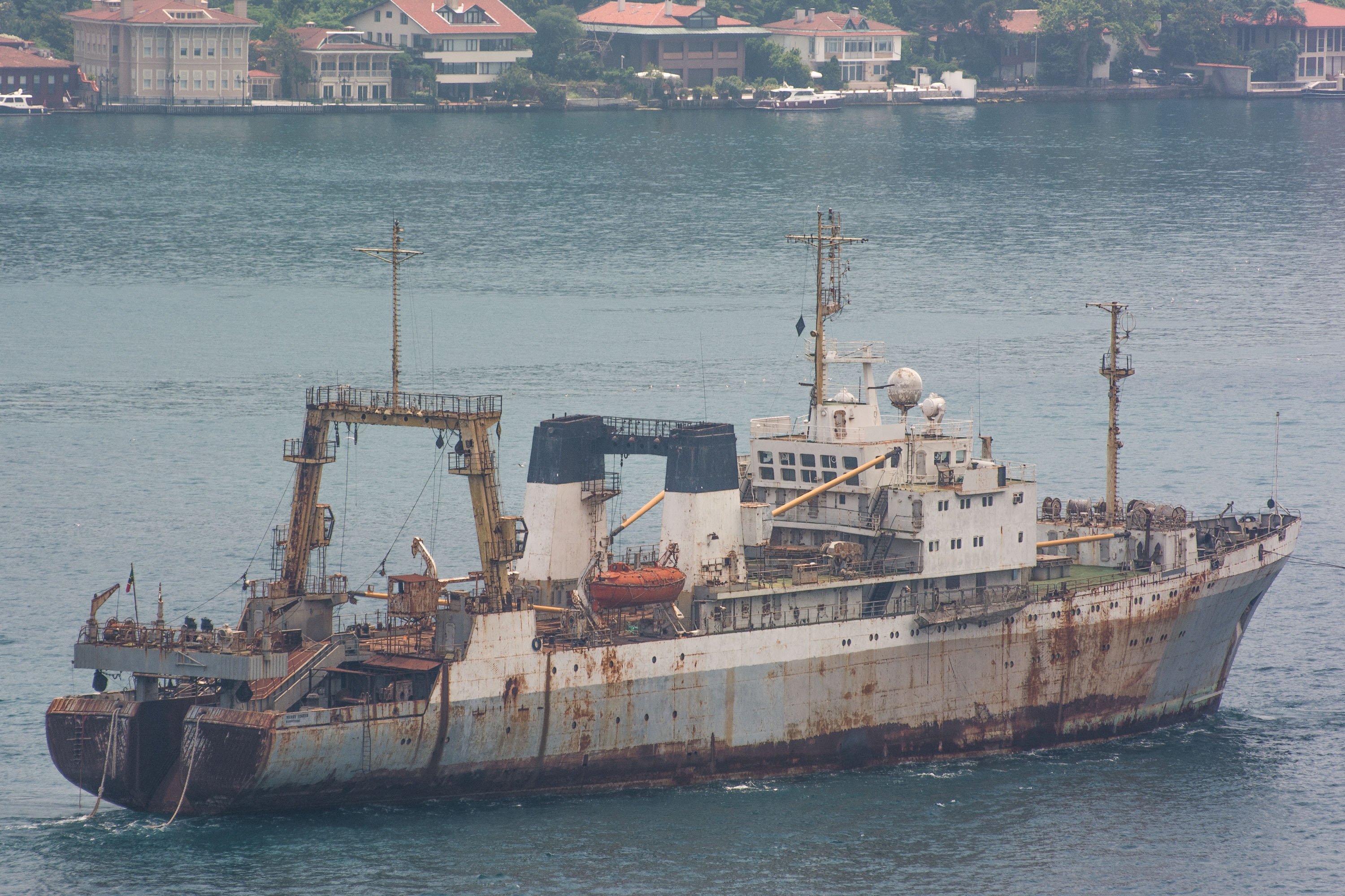 Cavit Ege Tulça on X: 📸Fourth #trawler of seven Project 16080 Antarktida  type krill-fishing factory trawlers, built as NIKOLAY FILCHENKOV in 1986 at  Nikolaev Okean shipyard, southbound through Istanbul today as 🇰🇳MERRY