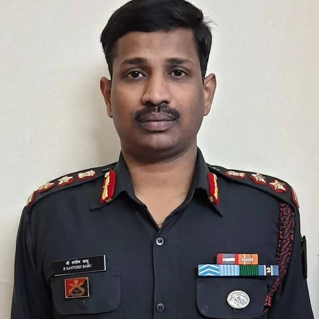 ramukoppula's tweet photo. REAL HERO 🙏🙏SALUTE  SIR 🙏🙏
#జైహింద్  #జైజవాన్ https://t.co/Md1hhHRTOU