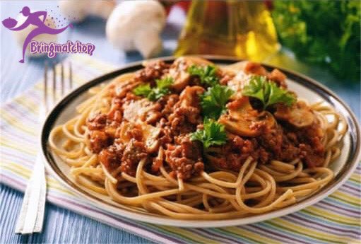Bringmatchop_CM's tweet photo. ⏰ C’EST L’HEURE DE LA PAUSE
Il est 12h30 à Odza et 14h30 à Helsinki.
Au Menu aujourd’hui nous avons :
La bolognaise 🤪 le goût Ehh Roni Restaurant @RoniChez 🤲🏾
Votre position pour la livraison ?🛵
COMMANDEZ
#BringmatchopBreak
#DelieveryFood https://t.co/PzzjE5o7GW