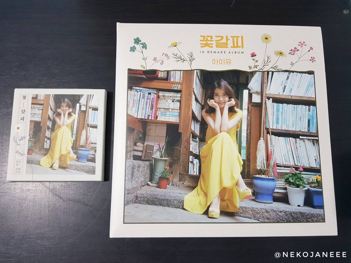 FLOWER BOOKMARK LP. When I pre-ordered this, I have no idea what lp/vinyl is. I thought it's just another special edition album like in modern times so I was really surprised how huge it is 