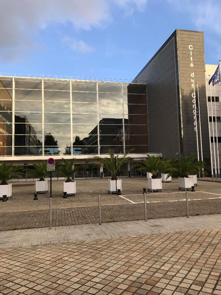 Nouvelle adresse pour le <a href="/c2dnantes/">Conseil de développement de Nantes Métropole</a> 7 rue de Valmy <a href="/LaCiteCongres/">La Cité Nantes</a> Merci aux équipes de la Cité pour leur accueil. On est accompagnés de nos partenaires <a href="/revPlacepubliqu/">Revue Place publique</a> et <a href="/cco_nantes/">CCO Nantes</a>