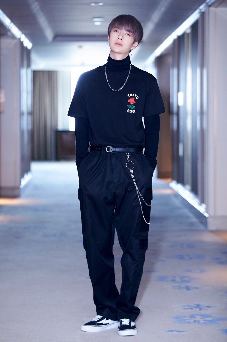 180421 Episode 1 [Look 1] - Introductory Dance