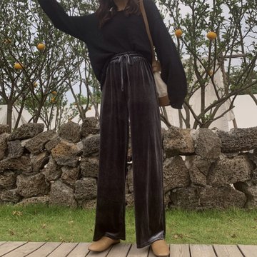 BlumeLil's tweet photo. material : polyester
color : black | grey
190k https://t.co/Zs1or7BwTx